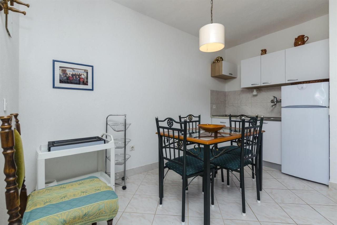 Apartments Dvornik Mirca  Exterior photo